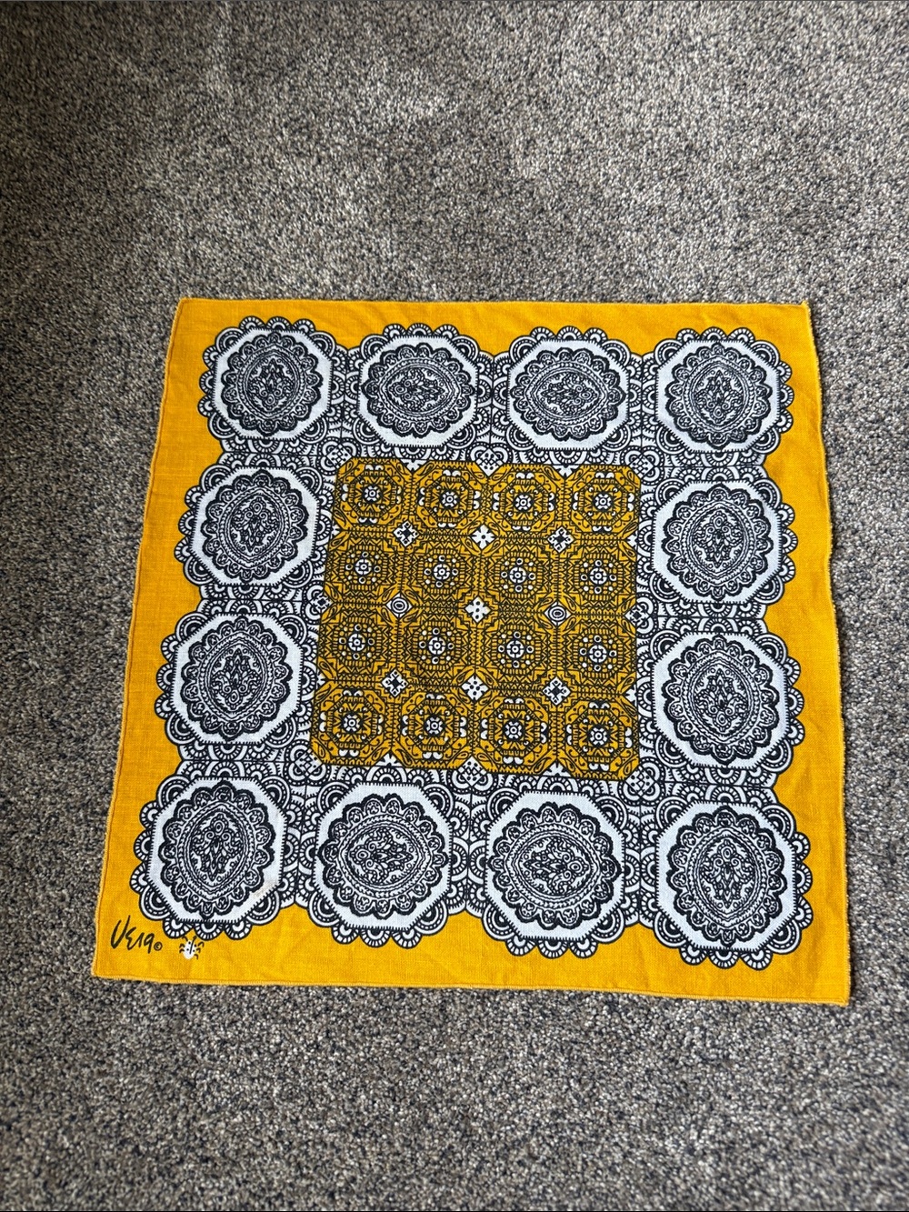 Vintage Vera Neumann Napkins Set of 6 Yellow Black Paisley MCM Retro 16”